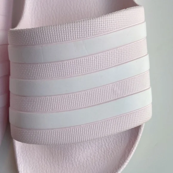 Adidas Adilette almost pink slides - Picture 7 of 7